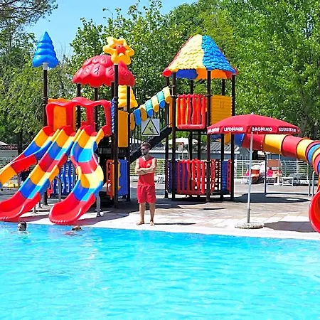Szálloda Marina Family Village 4*